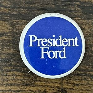Vintage 1974 Gerald Ford Campaign Pin Button Politics President Badge